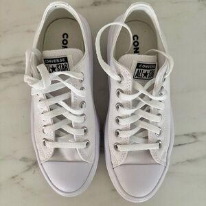 White Converse Women’s Chuck Taylor All-Star Move Ox Sneaker